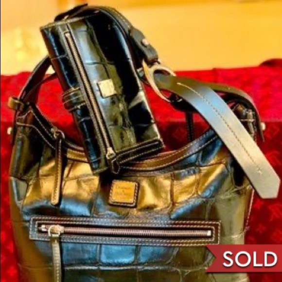 Dooney & Bourke Handbags - DOONEY& BOURKE MINT CONDITION:  PURSE & WALLET SET